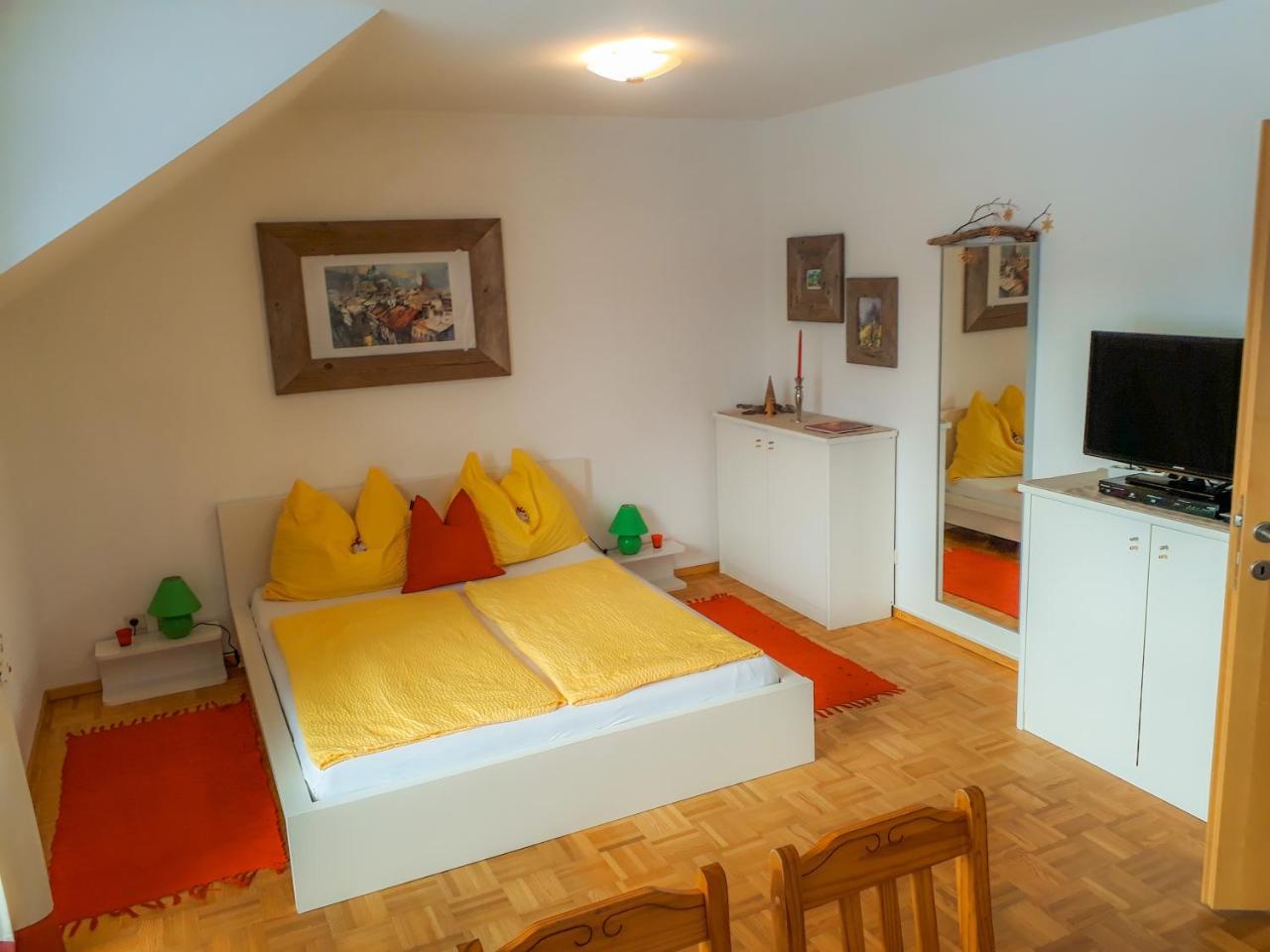 Ferienwohnung Nahe Fuschlsee, Hof Bei Salzburg Luaran gambar